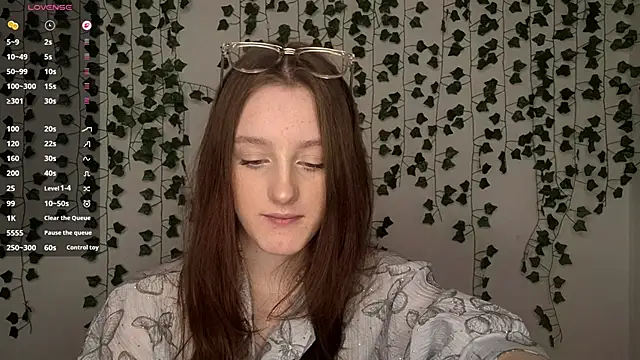 LisaBoddy online show from February 26, 12:15 pm