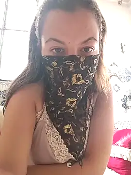 Snapshot of khoukhaarab chatting on December 18, 11:27 am khoukhaarab online show from December 18, 11:27 am