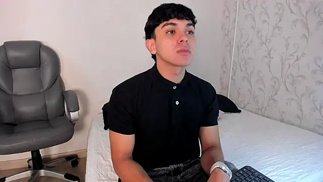  TaylorBlack online show from February 25, 11:42 am