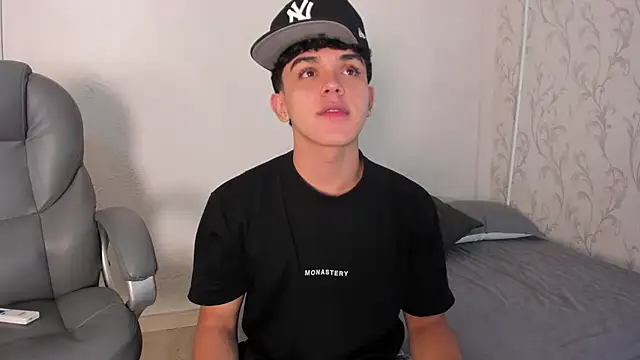  TaylorBlack online show from March 29, 11:43 am