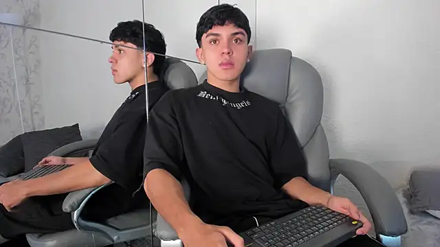  TaylorBlack online show from April 10, 11:37 am