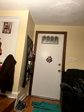 Snapshot of prettichocolate chatting on December 16, 3:55 am prettichocolate online show from December 16, 3:55 am