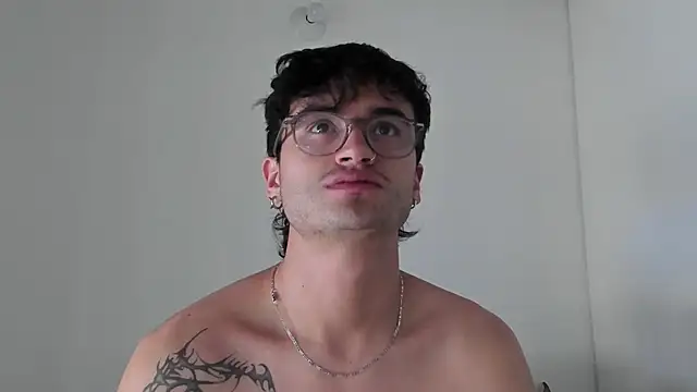 Snapshot of charlie_dicker chatting on February 6, 3:15 pm charlie dicker online show from February 6, 3:15 pm