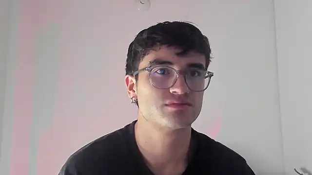charlie dicker online show from April 29, 2:21 pm