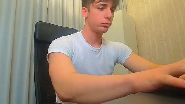 KellenWest online show from December 19, 5:14 am