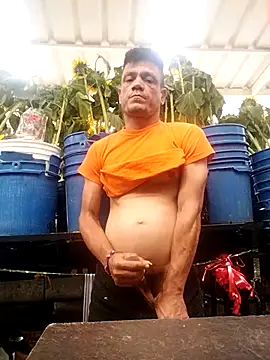 Snapshot of Almeyjose chatting on January 14, 5:07 pm Almeyjose online show from January 14, 5:07 pm