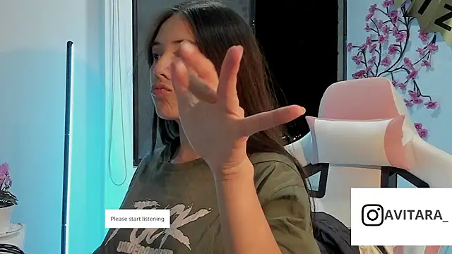 vanesita  online show from February 18, 2:40 am