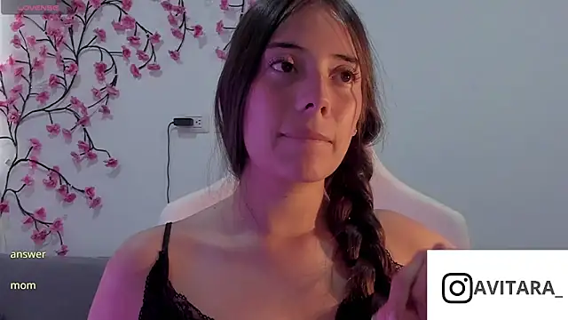 vanesita  online show from July 29, 7:01 pm