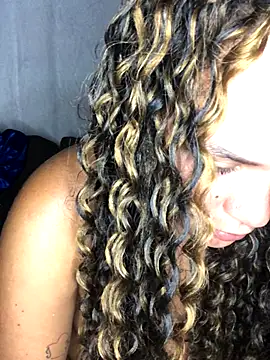 Geelalmeida online show from December 19, 2:07 am