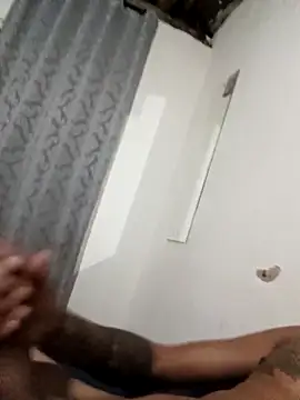 Snapshot of DrLucas225 chatting on December 15, 10:36 pm DrLucas225 online show from December 15, 10:36 pm