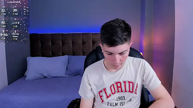 Teddy 18 online show from December 16, 3:22 am