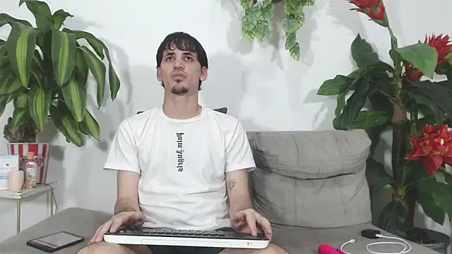 boy Dirty X online show from May 22, 5:14 am