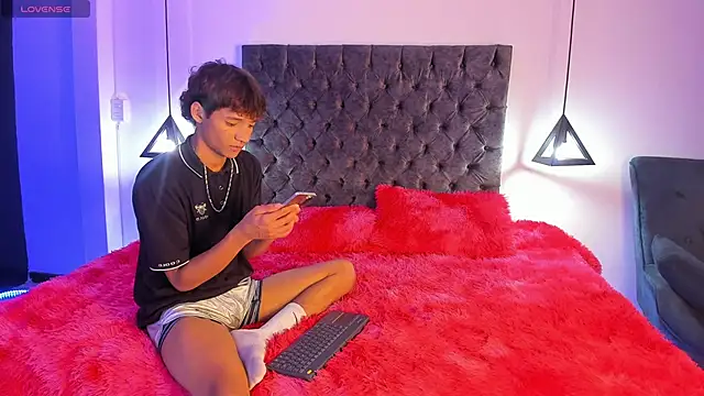 Snapshot of im_ralff chatting on December 17, 8:15 pm im ralff online show from December 17, 8:15 pm