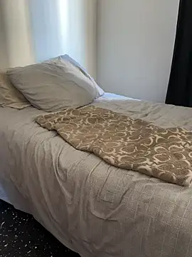 LiaCuti online show from February 14, 10:56 am