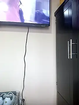 Snapshot of riquimona chatting on January 13, 10:37 pm riquimona online show from January 13, 10:37 pm