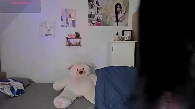 Snapshot of VEROSlen- chatting on May 8, 12:16 am VEROSlen- online show from May 8, 12:16 am