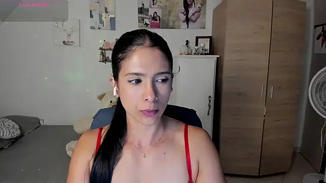 Snapshot of VEROSlen- chatting on May 9, 3:45 am VEROSlen- online show from May 9, 3:45 am