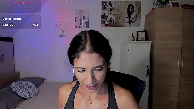 Snapshot of VEROSlen- chatting on May 23, 4:07 am VEROSlen- online show from May 23, 4:07 am
