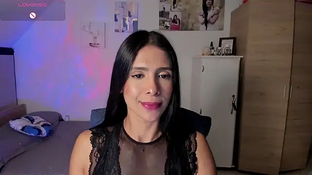 Snapshot of VEROSlen- chatting on June 1, 3:30 am VEROSlen- online show from June 1, 3:30 am