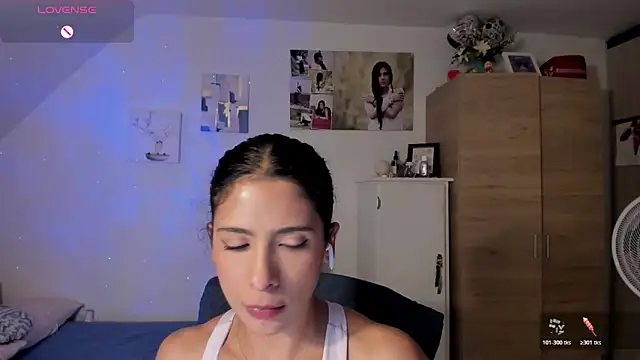 Snapshot of VEROSlen- chatting on June 20, 3:53 am VEROSlen- online show from June 20, 3:53 am