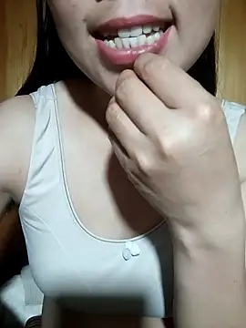 Chloe-ee online show from February 5, 7:29 pm