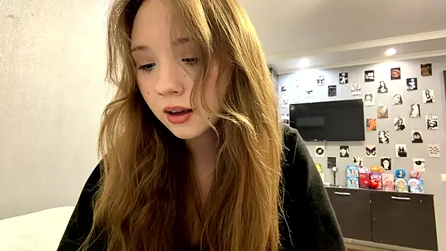 Snapshot of Princessofcashe chatting on March 11, 7:09 pm Princessofcashe online show from March 11, 7:09 pm