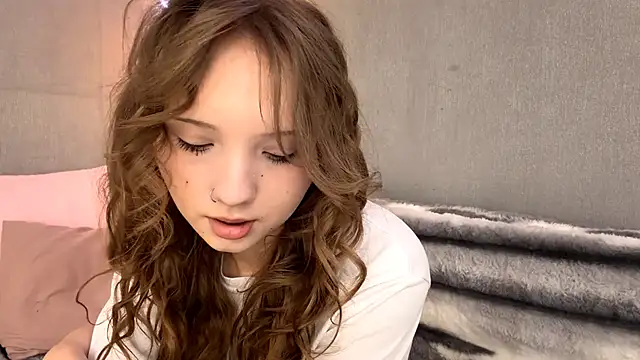 Snapshot of Princessofcashe chatting on March 22, 3:15 pm Princessofcashe online show from March 22, 3:15 pm