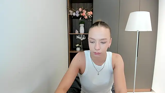 Snapshot of StevieKemner chatting on December 17, 11:05 am StevieKemner online show from December 17, 11:05 am