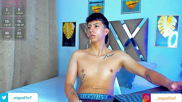 DaniiFoxx online show from December 17, 12:22 pm