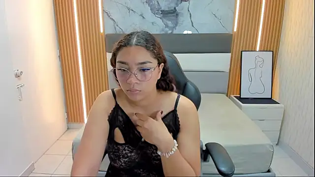 angelinemore online show from January 10, 6:53 pm