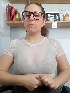 SofiEsteves online show from March 24, 2:22 pm