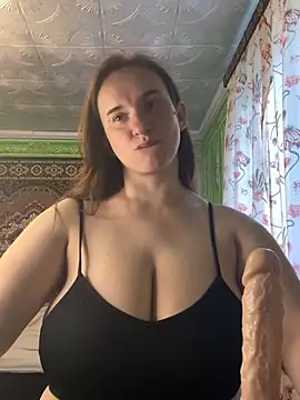 Snapshot of HarychaLysichka chatting on June 23, 6:44 am HarychaLysichka online show from June 23, 6:44 am