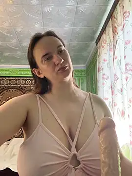 Snapshot of HarychaLysichka chatting on June 29, 8:09 am HarychaLysichka online show from June 29, 8:09 am