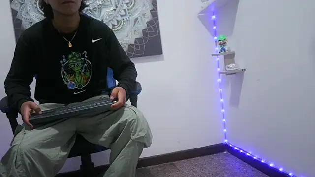 AndyKings 1 online show from April 13, 3:45 am