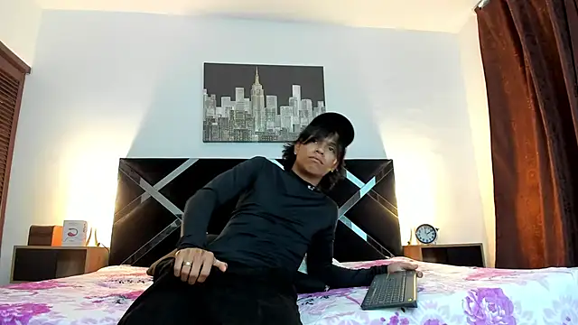 Snapshot of AndyKings_1 chatting on May 22, 3:02 am AndyKings 1 online show from May 22, 3:02 am