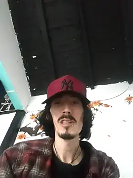 sk8-boy online show from January 11, 7:19 pm