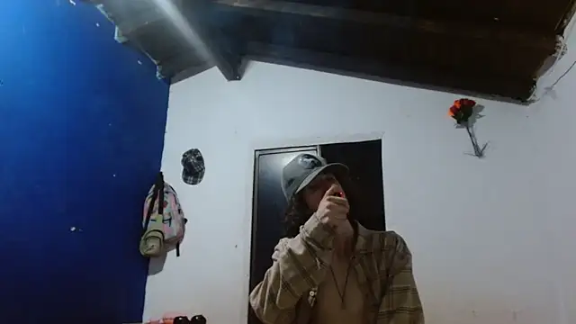 sk8-boy online show from May 27, 12:07 am