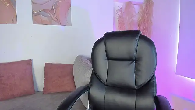 Snapshot of Amelie_Wine chatting on March 3, 2:12 pm Amelie Wine online show from March 3, 2:12 pm