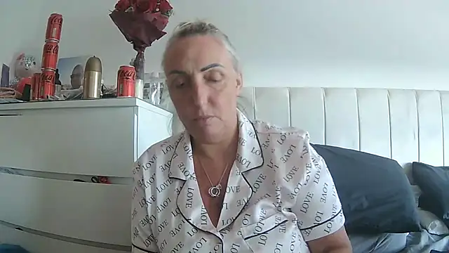 theblondecocklover online show from April 21, 5:28 pm