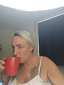 theblondecocklover online show from April 26, 8:12 am