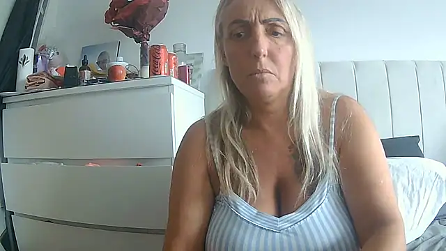 theblondecocklover online show from June 12, 4:28 pm