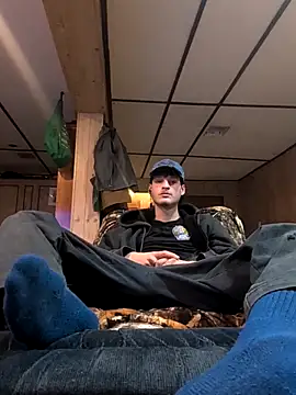 B8RHUNG online show from December 19, 10:50 pm