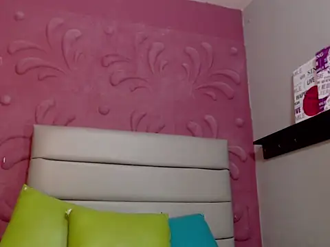 Snapshot of camy_cherry chatting on December 18, 1:44 am camy cherry online show from December 18, 1:44 am