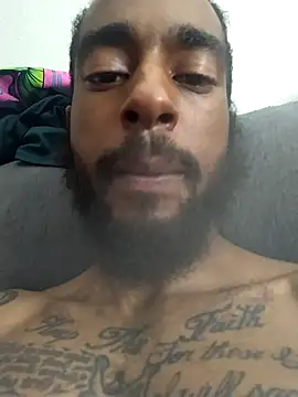 Snapshot of AverageAnt_ chatting on March 1, 5:20 am AverageAnt online show from March 1, 5:20 am