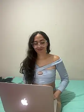 LatinDoll8 online show from May 15, 3:13 am