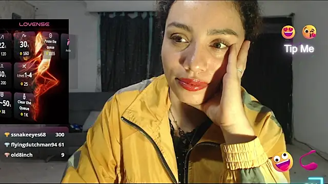 zoee taiana online show from December 21, 11:01 pm