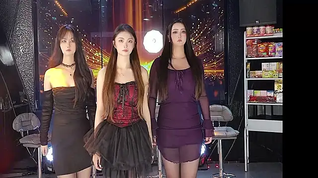 yueyutu888 online show from December 18, 6:08 am