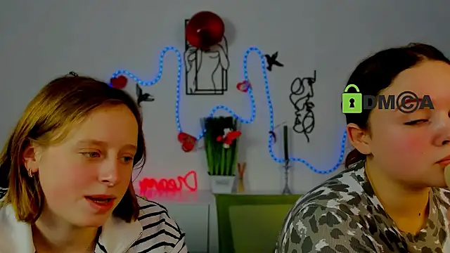 keuli li online show from February 14, 6:43 am