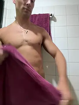 Snapshot of maximuss789 chatting on February 18, 7:54 pm maximuss789 online show from February 18, 7:54 pm