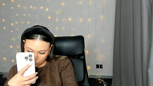 ArnitaAsma online show from December 18, 3:51 pm